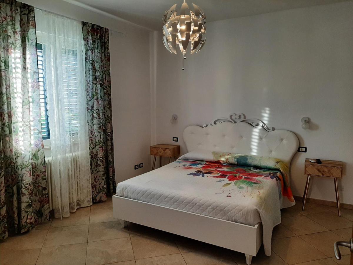 Viola Di Mare Rooms And Parking Termoli Extérieur photo
