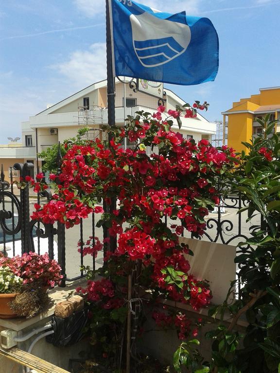 Viola Di Mare Rooms And Parking Termoli Extérieur photo