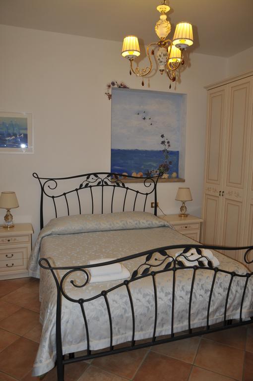 Viola Di Mare Rooms And Parking Termoli Chambre photo